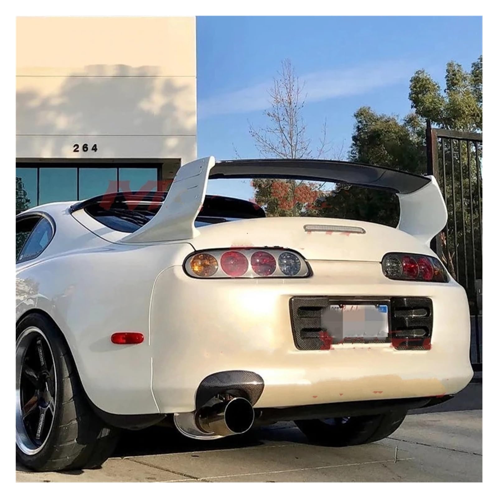 80スープラ　純正リアスポイラー TOYOTA 80スープラ 純正リアスポイラー のパーツレビュー